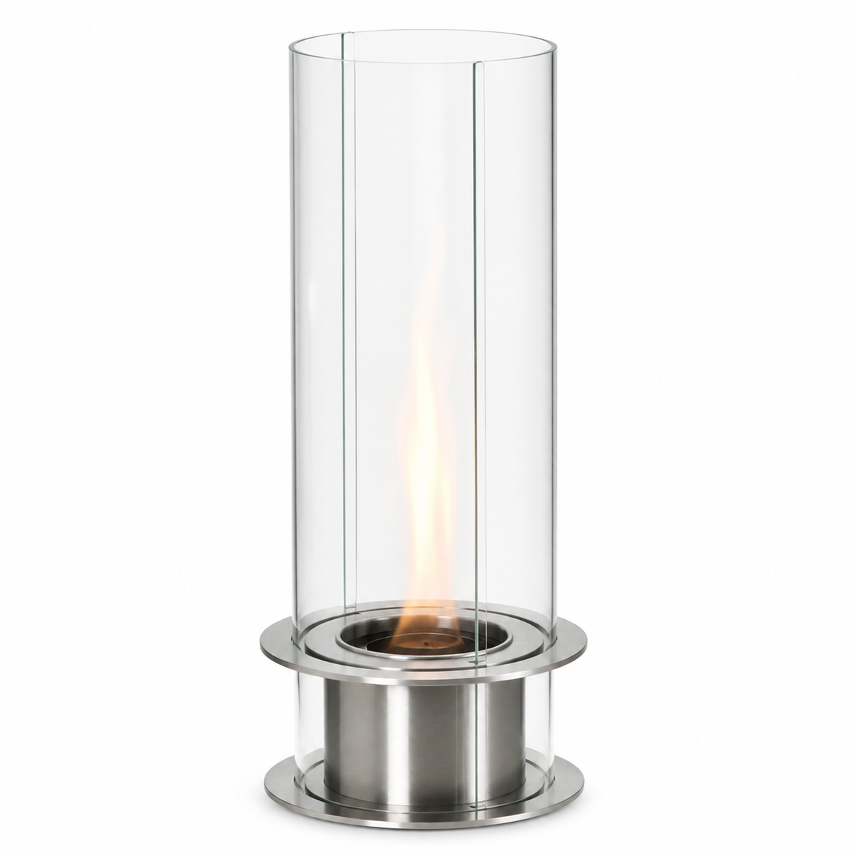 Cheminée éthanol de table Maison Flamme, cylindre en verre et base inox, flamme allumée, fond blanc