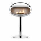 Cheminée éthanol sur pied chrome poli Maison Flamme, flamme allumée, packshot fond blanc
